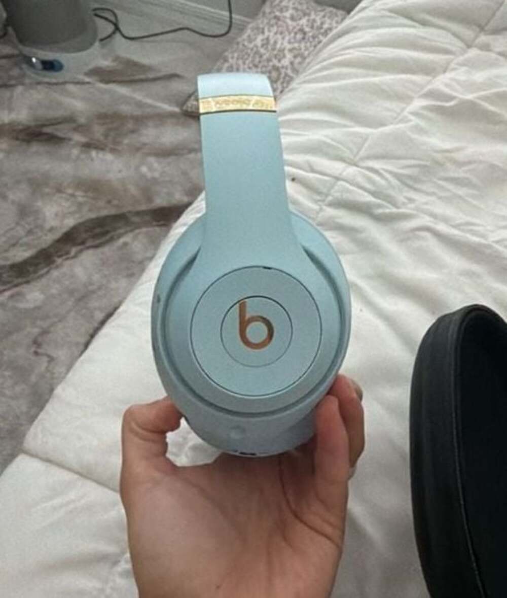 Beats by Dre Solo3 Wireless Headphones - Light Blue